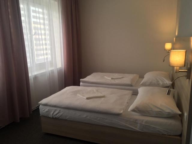 Hotel Trim Pardubice Exterior foto