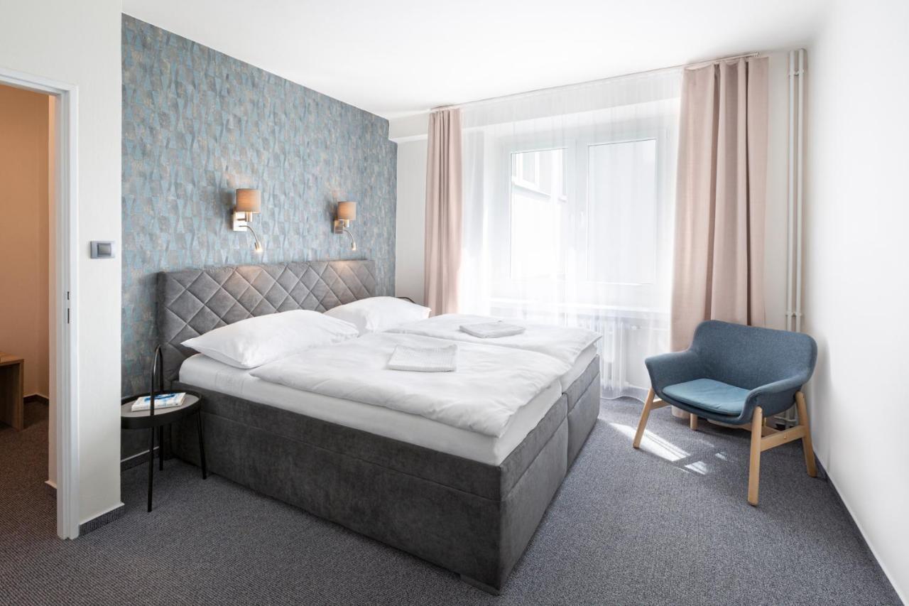Hotel Trim Pardubice Exterior foto